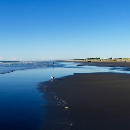 Ponderosa - Waitarere Beach Bach Exterior foto