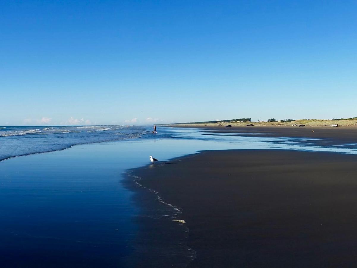 Ponderosa - Waitarere Beach Bach Exterior foto